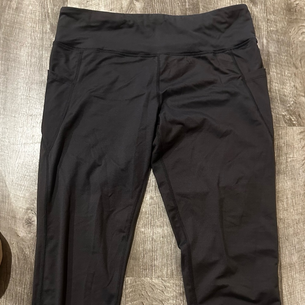 Gray High-Waisted Capri Leggings